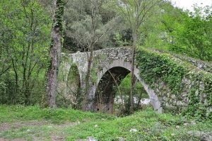 Pont d'en Valentí, prop de Sadernes